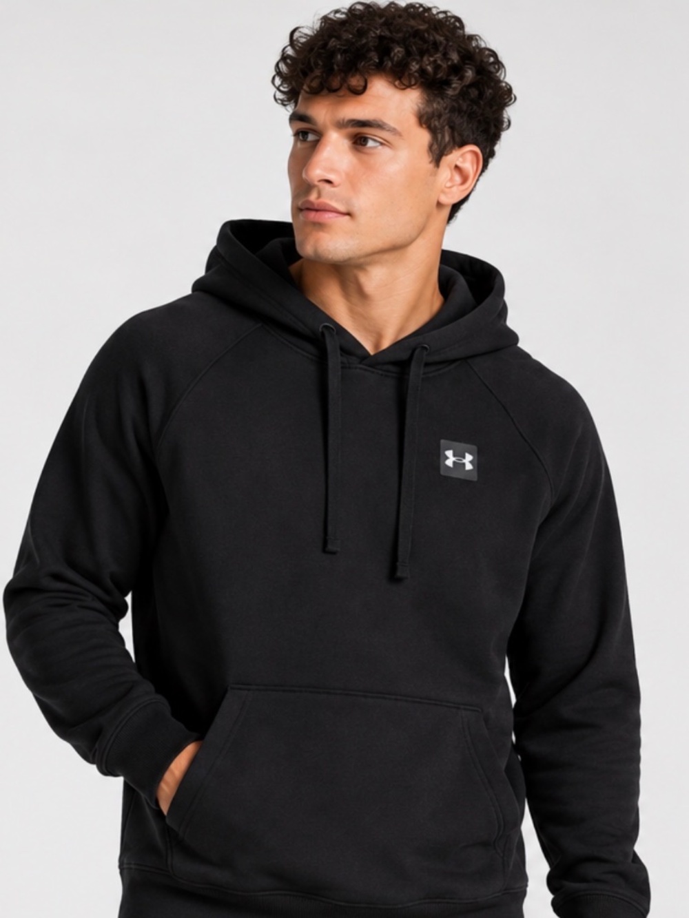 Under Armour black pullover hoodie